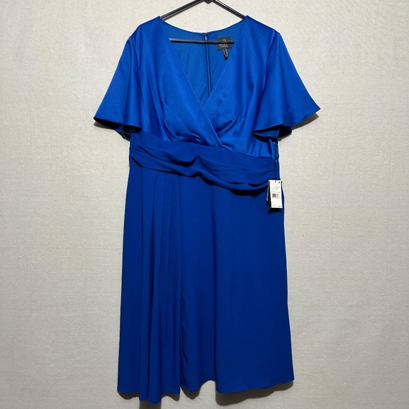 NWT Adrianna Papell Satin Crepe Flutter Dress - size 14W - Picture 4 of 8